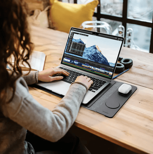 4 In 1 Wireless Charging Laptop Sleeve With Portable Office Design