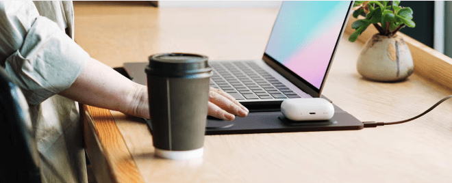 4 In 1 Wireless Charging Laptop Sleeve With Portable Office Design