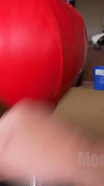 Tabletop Punching Bag Stress Relief Boxing Ball For Home And Office